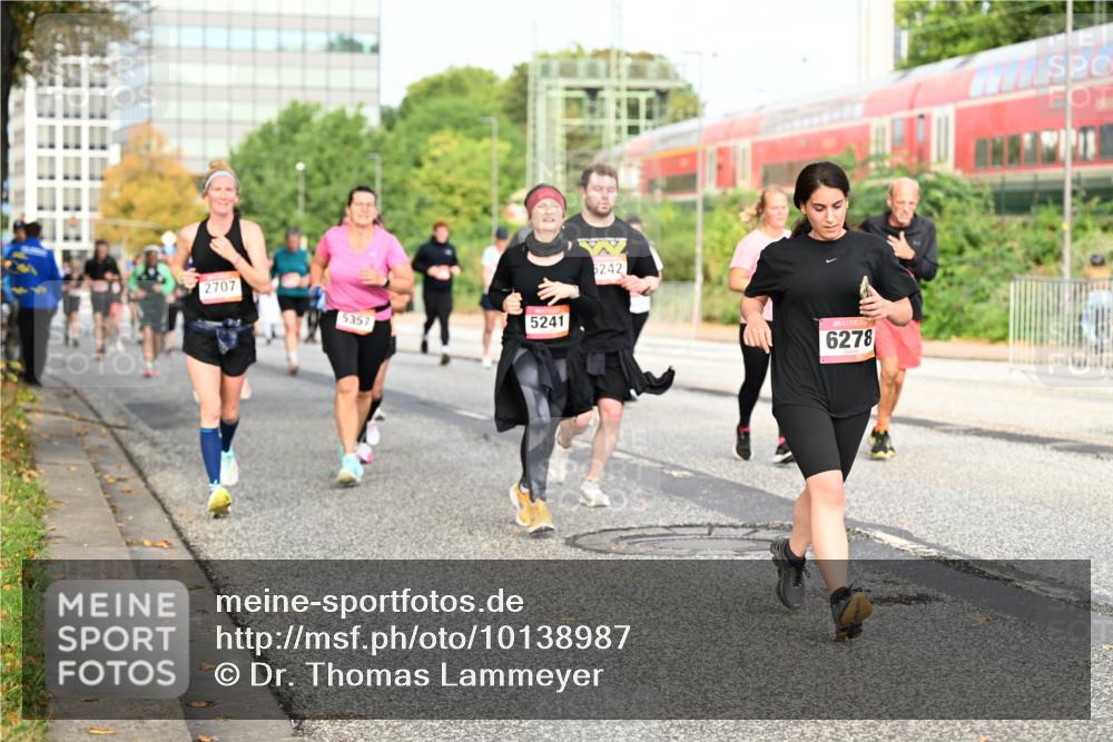 06.09.2026 - CURREX Alsterlauf Dr. Thomas Lammeyer http://msf.ph/oto/10138987 06.09.2026 10:05:42 Laufen 2707, 5357, 5241, 5242, 6278 meine-sportfotos.de