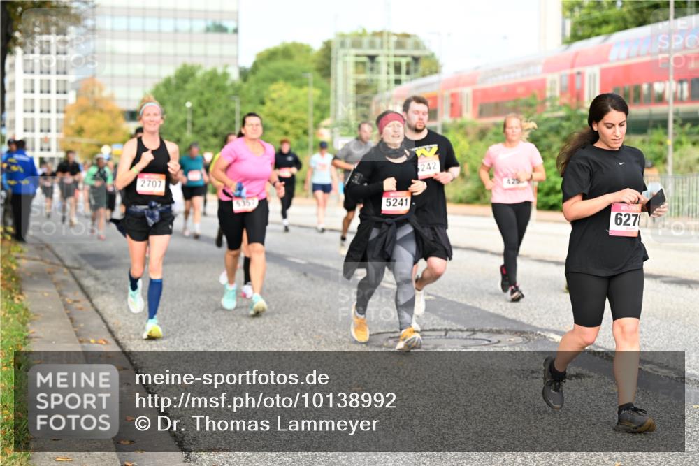 06.09.2026 - CURREX Alsterlauf Dr. Thomas Lammeyer http://msf.ph/oto/10138992 06.09.2026 10:05:42 Laufen 2707, 5241, 242, 6278 meine-sportfotos.de