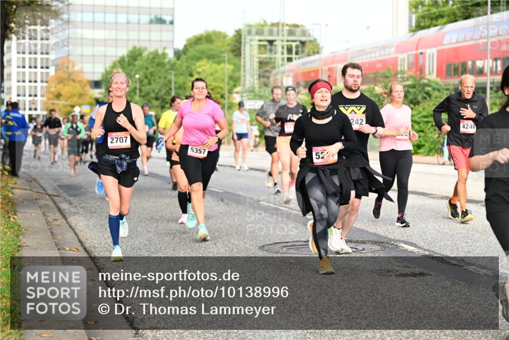 06.09.2026 - CURREX Alsterlauf Dr. Thomas Lammeyer http://msf.ph/oto/10138996 06.09.2026 10:05:43 Laufen 2707, 5357, 51, 52, 242, 4248 meine-sportfotos.de
