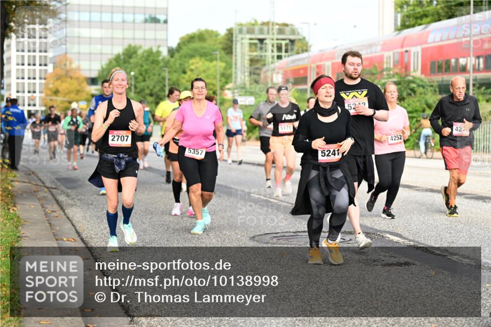 06.09.2026 - CURREX Alsterlauf Dr. Thomas Lammeyer http://msf.ph/oto/10138998 06.09.2026 10:05:43 Laufen 2707, 5357, 5171, 522, 5241, 4252, 422 meine-sportfotos.de