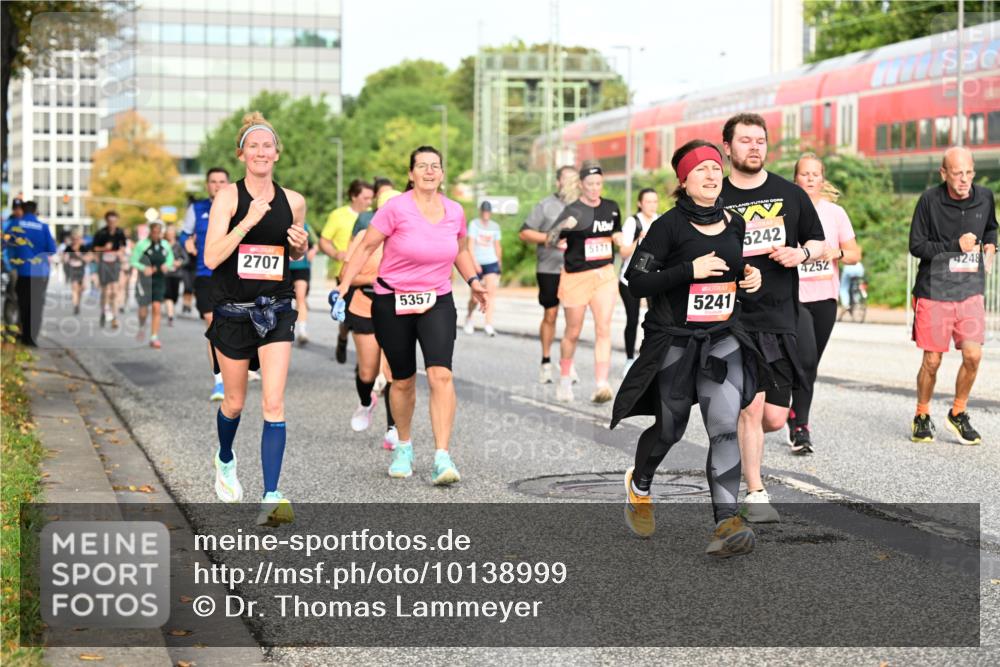 06.09.2026 - CURREX Alsterlauf Dr. Thomas Lammeyer http://msf.ph/oto/10138999 06.09.2026 10:05:43 Laufen 2707, 5357, 5171, 5241, 5242, 4252, 4248 meine-sportfotos.de