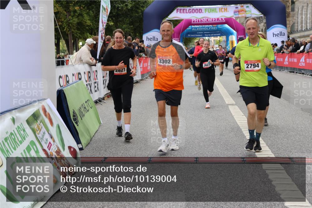 06.09.2026 - CURREX Alsterlauf Strokosch-Dieckow http://msf.ph/oto/10139004 06.09.2026 10:15:15 Ziel 2621, 2737, 2789, 2794, 2871, 2938, 3023, 3027, 3302, 3454, 3627, 4640, 4645, 5439, 5457, 5630, 5931, 5966, 6408 meine-sportfotos.de