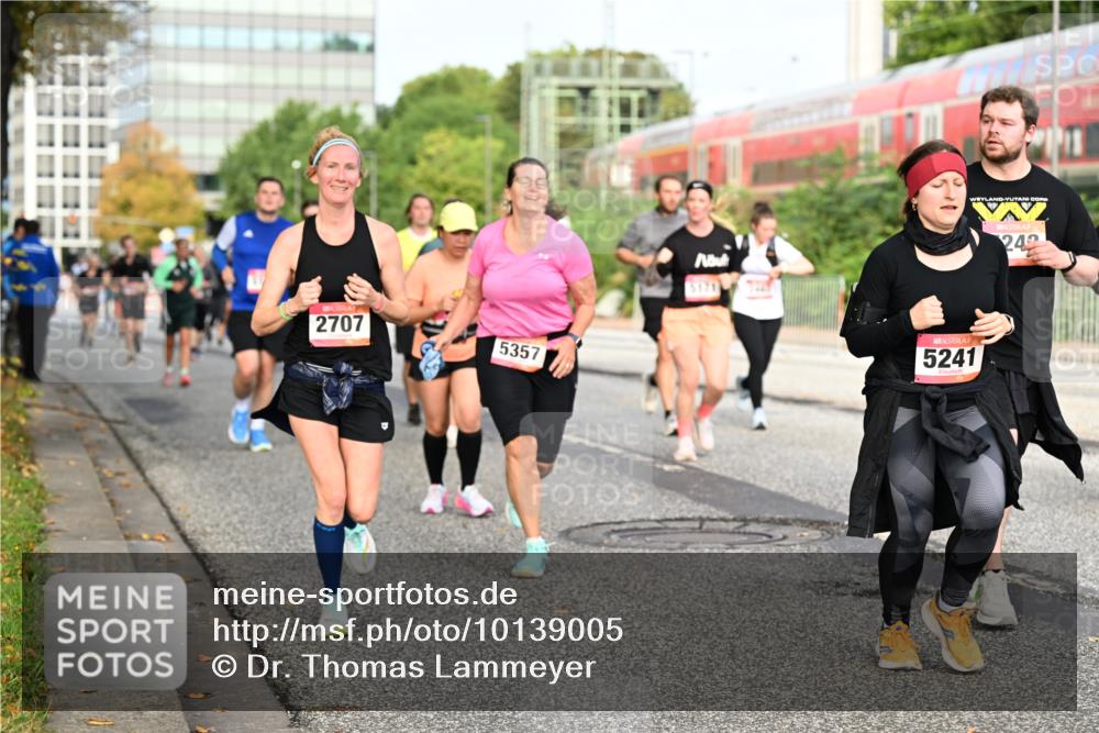 06.09.2026 - CURREX Alsterlauf Dr. Thomas Lammeyer http://msf.ph/oto/10139005 06.09.2026 10:05:44 Laufen 2707, 5357, 5171, 5241, 242 meine-sportfotos.de