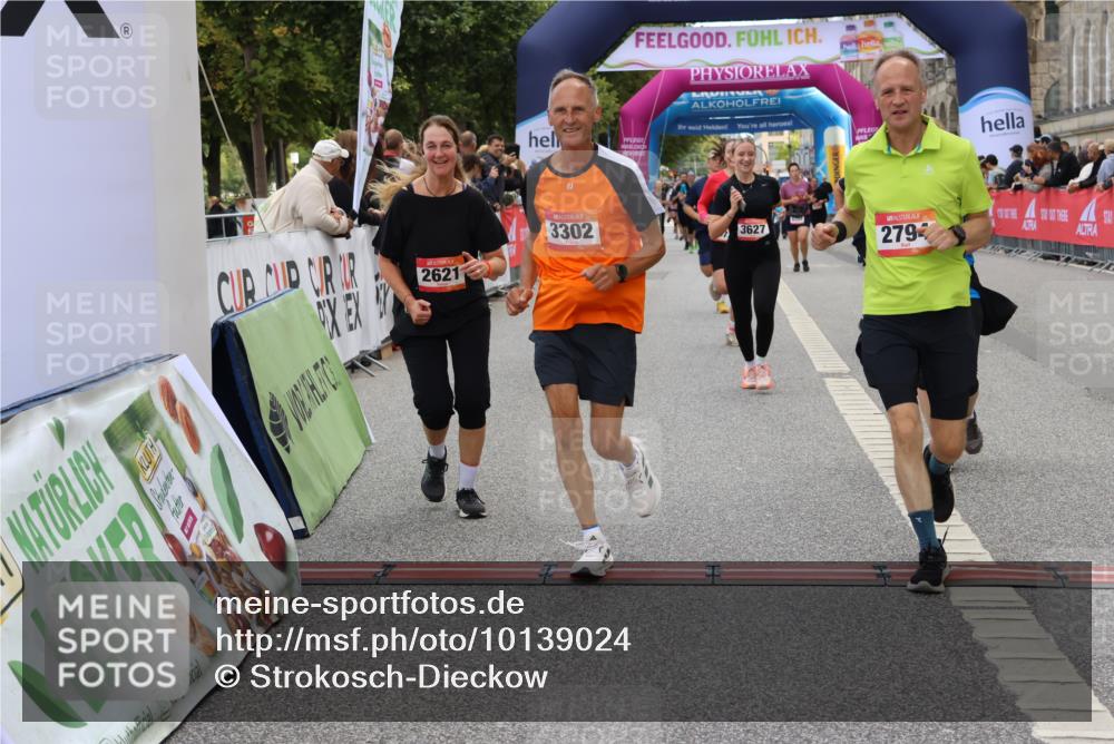 06.09.2026 - CURREX Alsterlauf Strokosch-Dieckow http://msf.ph/oto/10139024 06.09.2026 10:15:16 Ziel 2621, 2737, 2794, 2871, 2938, 3023, 3027, 3302, 3454, 3627, 4640, 4645, 5439, 5457, 5630, 5931, 5966, 6408 meine-sportfotos.de