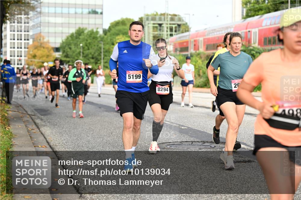 06.09.2026 - CURREX Alsterlauf Dr. Thomas Lammeyer http://msf.ph/oto/10139034 06.09.2026 10:05:47 Laufen 5199, 8294, 26, 7498 meine-sportfotos.de