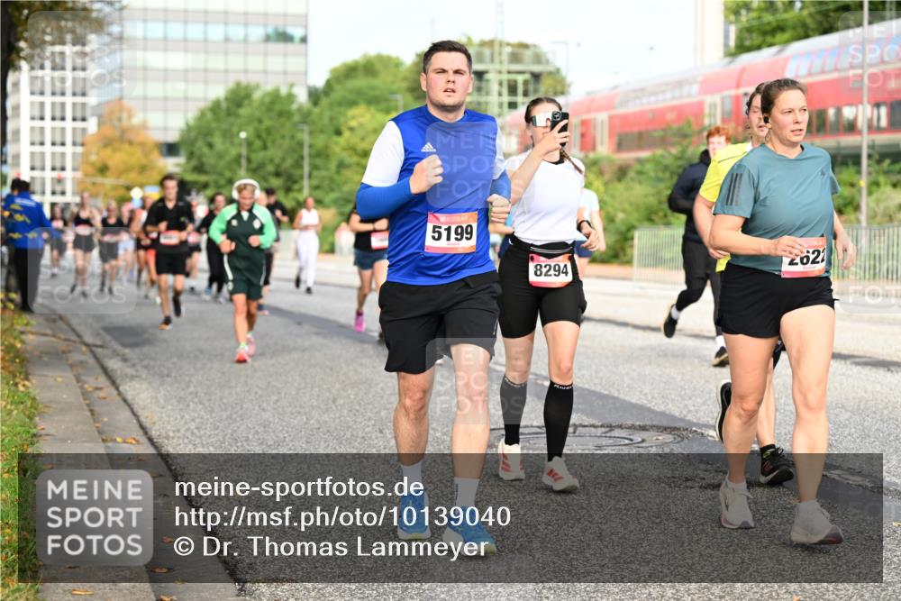 06.09.2026 - CURREX Alsterlauf Dr. Thomas Lammeyer http://msf.ph/oto/10139040 06.09.2026 10:05:47 Laufen 5199, 8294, 2622 meine-sportfotos.de