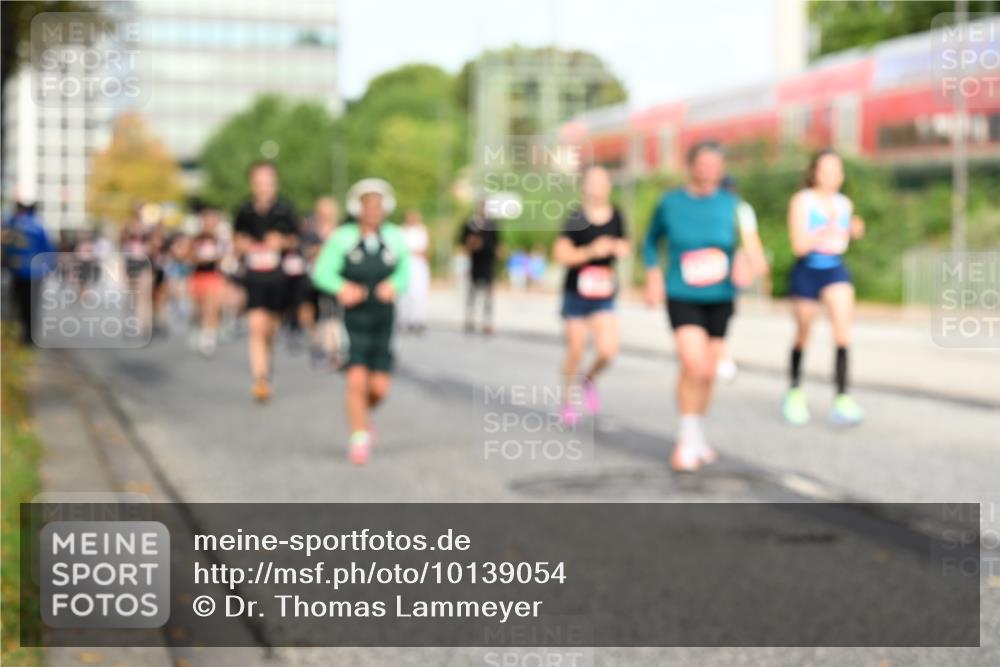 06.09.2026 - CURREX Alsterlauf Dr. Thomas Lammeyer http://msf.ph/oto/10139054 06.09.2026 10:05:49 Laufen  meine-sportfotos.de