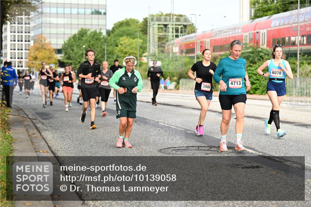 06.09.2026 - CURREX Alsterlauf Dr. Thomas Lammeyer http://msf.ph/oto/10139058 06.09.2026 10:05:50 Laufen 3908, 6487, 4507, 4713, 6070 meine-sportfotos.de