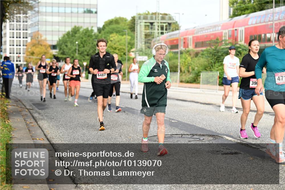 06.09.2026 - CURREX Alsterlauf Dr. Thomas Lammeyer http://msf.ph/oto/10139070 06.09.2026 10:05:51 Laufen 6487, 4507, 3163, 39, 47 meine-sportfotos.de