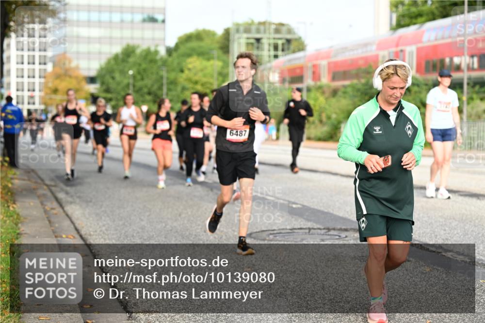 06.09.2026 - CURREX Alsterlauf Dr. Thomas Lammeyer http://msf.ph/oto/10139080 06.09.2026 10:05:52 Laufen 6487 meine-sportfotos.de