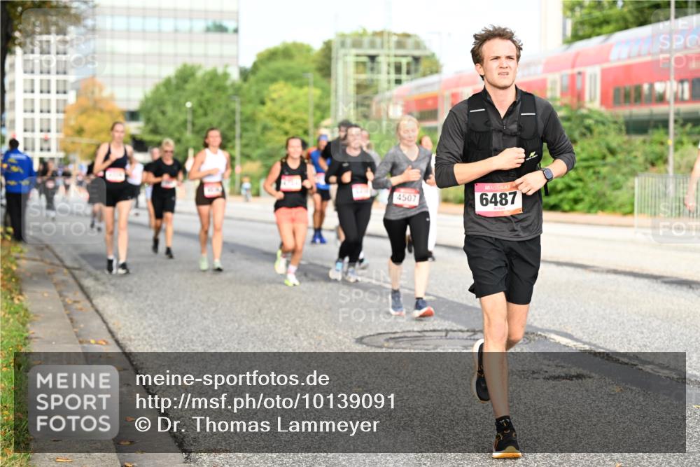 06.09.2026 - CURREX Alsterlauf Dr. Thomas Lammeyer http://msf.ph/oto/10139091 06.09.2026 10:05:53 Laufen 4507, 6487 meine-sportfotos.de
