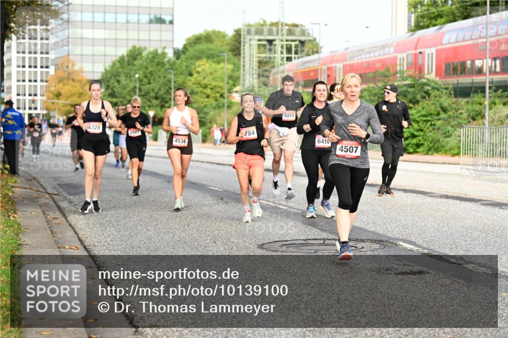 06.09.2026 - CURREX Alsterlauf Dr. Thomas Lammeyer http://msf.ph/oto/10139100 06.09.2026 10:05:54 Laufen 4328, 2607, 4536, 784, 4815, 6410, 4507 meine-sportfotos.de
