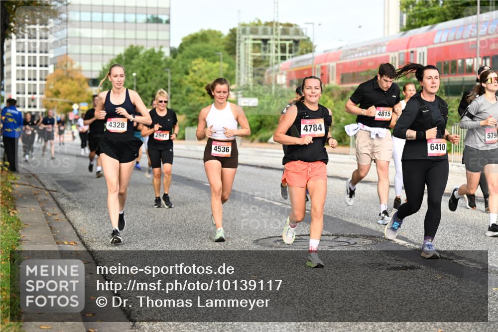 06.09.2026 - CURREX Alsterlauf Dr. Thomas Lammeyer http://msf.ph/oto/10139117 06.09.2026 10:05:56 Laufen 4328, 2607, 4536, 4784, 4815, 30, 6410, 5794 meine-sportfotos.de