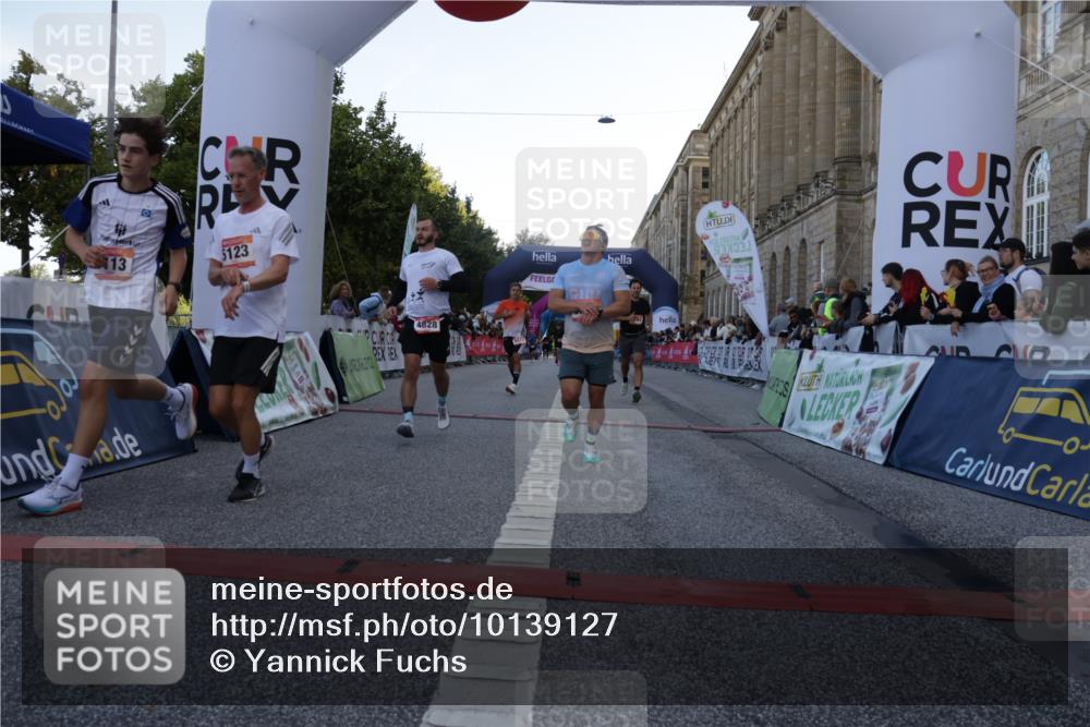06.09.2026 - CURREX Alsterlauf Yannick Fuchs http://msf.ph/oto/10139127 06.09.2026 09:45:51 Ziel 2054, 3956, 4341, 4372, 4828, 4982, 5123, 6072, 6113, 6186, 8193, 8228 meine-sportfotos.de