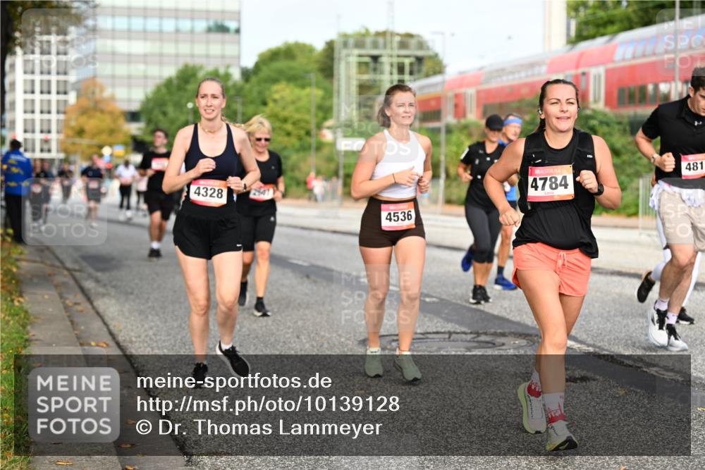 06.09.2026 - CURREX Alsterlauf Dr. Thomas Lammeyer http://msf.ph/oto/10139128 06.09.2026 10:05:56 Laufen 4328, 4536, 4784, 481 meine-sportfotos.de