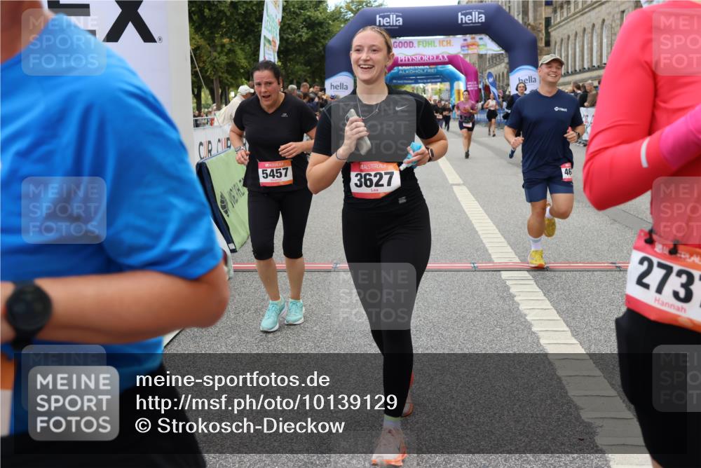 06.09.2026 - CURREX Alsterlauf Strokosch-Dieckow http://msf.ph/oto/10139129 06.09.2026 10:15:20 Ziel 2621, 2737, 2794, 2871, 2938, 3027, 3302, 3627, 4640, 4645, 5457, 5632, 5931, 6205, 6288, 6408 meine-sportfotos.de