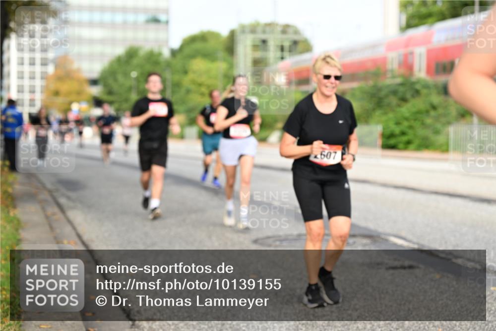 06.09.2026 - CURREX Alsterlauf Dr. Thomas Lammeyer http://msf.ph/oto/10139155 06.09.2026 10:05:59 Laufen 607 meine-sportfotos.de