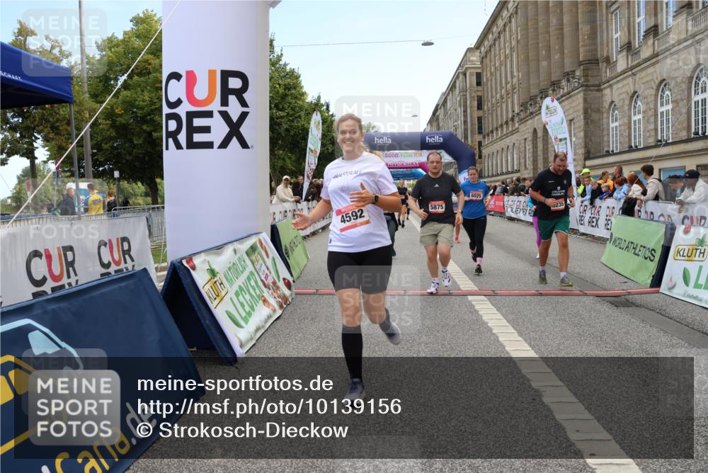 06.09.2026 - CURREX Alsterlauf Strokosch-Dieckow http://msf.ph/oto/10139156 06.09.2026 10:17:00 Ziel 2048, 2222, 3002, 3024, 3973, 4439, 4440, 4477, 4523, 4557, 4592, 4750, 4756, 5082, 5875, 6025, 6087, 8083, 8235, 8295 meine-sportfotos.de