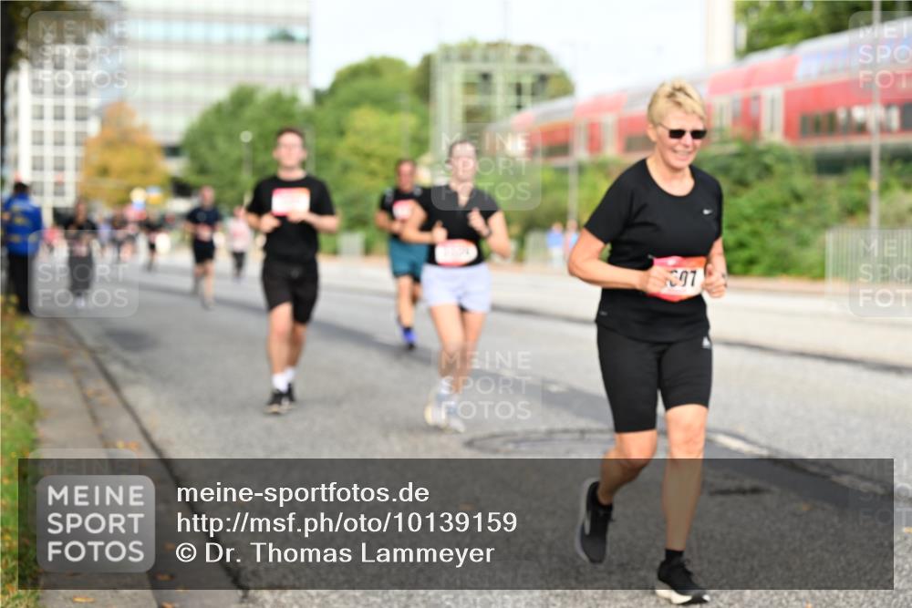 06.09.2026 - CURREX Alsterlauf Dr. Thomas Lammeyer http://msf.ph/oto/10139159 06.09.2026 10:05:59 Laufen 97 meine-sportfotos.de