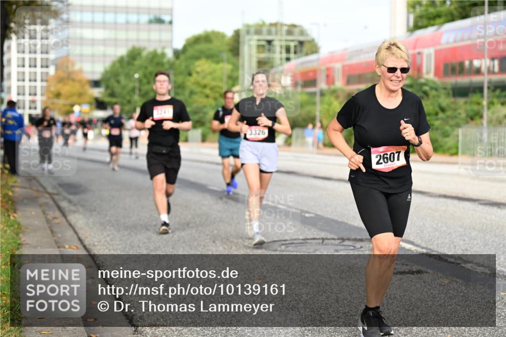 06.09.2026 - CURREX Alsterlauf Dr. Thomas Lammeyer http://msf.ph/oto/10139161 06.09.2026 10:05:59 Laufen 3326, 2607 meine-sportfotos.de