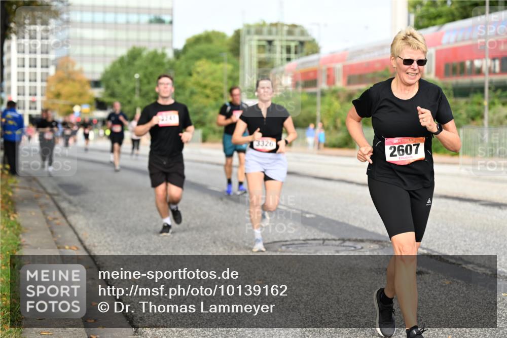 06.09.2026 - CURREX Alsterlauf Dr. Thomas Lammeyer http://msf.ph/oto/10139162 06.09.2026 10:06:00 Laufen 3326, 2607 meine-sportfotos.de
