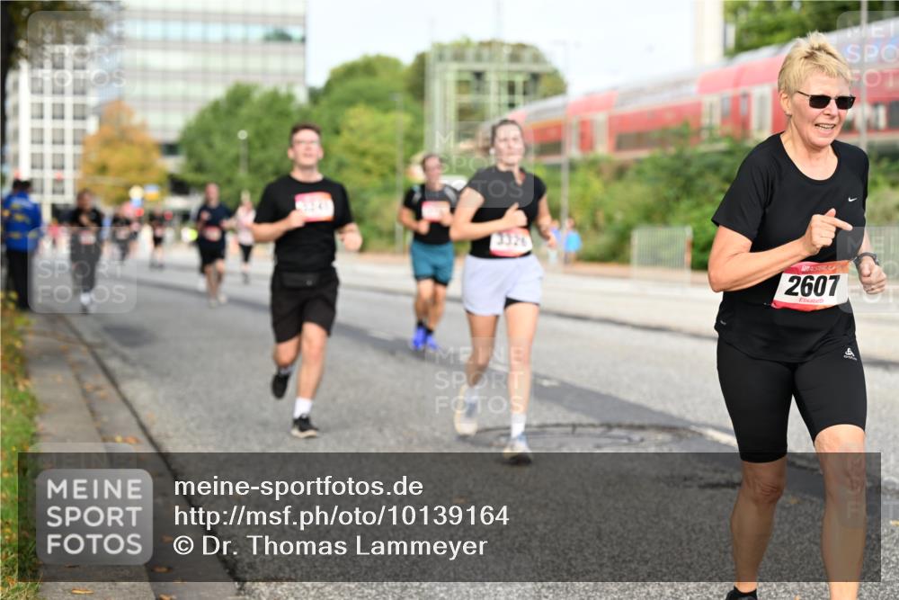 06.09.2026 - CURREX Alsterlauf Dr. Thomas Lammeyer http://msf.ph/oto/10139164 06.09.2026 10:06:00 Laufen 3326, 2607 meine-sportfotos.de