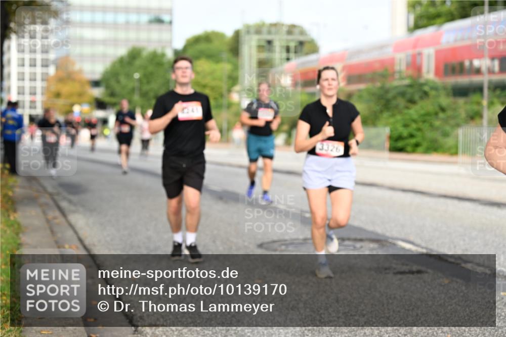06.09.2026 - CURREX Alsterlauf Dr. Thomas Lammeyer http://msf.ph/oto/10139170 06.09.2026 10:06:00 Laufen 8241, 3326 meine-sportfotos.de
