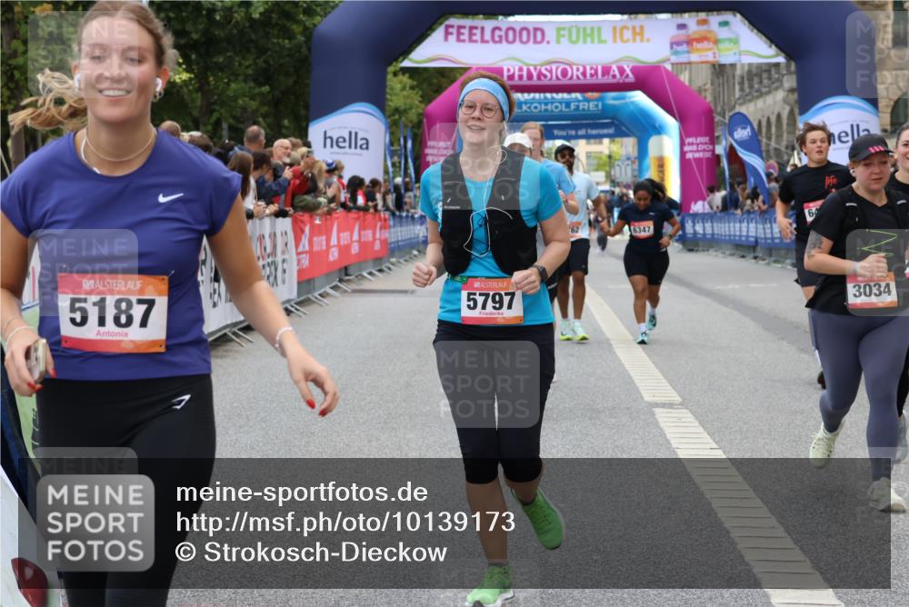 06.09.2026 - CURREX Alsterlauf Strokosch-Dieckow http://msf.ph/oto/10139173 06.09.2026 10:15:29 Ziel 2503, 2690, 3188, 3456, 3834, 4085, 4354, 4392, 5187, 5632, 5762, 5797, 6205, 6288, 6347, 6461 meine-sportfotos.de