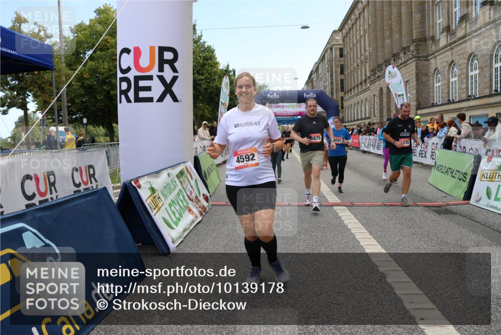 06.09.2026 - CURREX Alsterlauf Strokosch-Dieckow http://msf.ph/oto/10139178 06.09.2026 10:17:00 Ziel 2048, 2222, 3002, 3024, 3973, 4439, 4440, 4477, 4523, 4557, 4592, 4750, 4756, 5082, 5875, 6025, 6087, 8083, 8235, 8295 meine-sportfotos.de