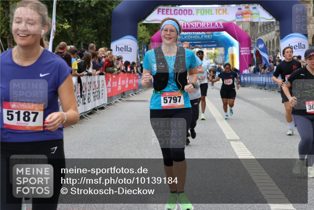 06.09.2026 - CURREX Alsterlauf Strokosch-Dieckow http://msf.ph/oto/10139184 06.09.2026 10:15:29 Ziel 2503, 2690, 3188, 3456, 3834, 4085, 4354, 4392, 5187, 5632, 5762, 5797, 6205, 6288, 6347, 6461 meine-sportfotos.de