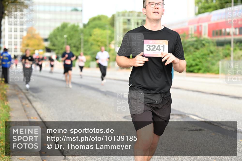 06.09.2026 - CURREX Alsterlauf Dr. Thomas Lammeyer http://msf.ph/oto/10139185 06.09.2026 10:06:02 Laufen 3241 meine-sportfotos.de