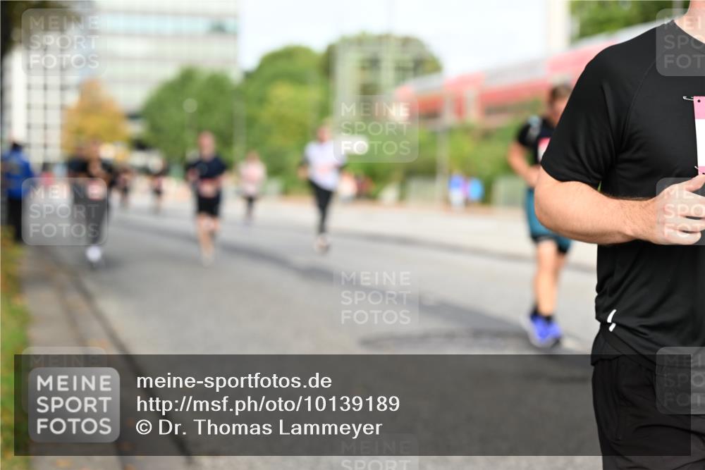 06.09.2026 - CURREX Alsterlauf Dr. Thomas Lammeyer http://msf.ph/oto/10139189 06.09.2026 10:06:03 Laufen  meine-sportfotos.de