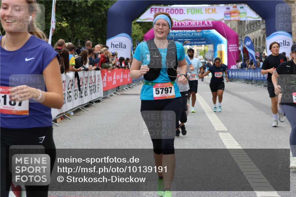 06.09.2026 - CURREX Alsterlauf Strokosch-Dieckow http://msf.ph/oto/10139191 06.09.2026 10:15:29 Ziel 2503, 2690, 3188, 3456, 3834, 4085, 4354, 4392, 5187, 5632, 5762, 5797, 6205, 6288, 6347, 6461 meine-sportfotos.de