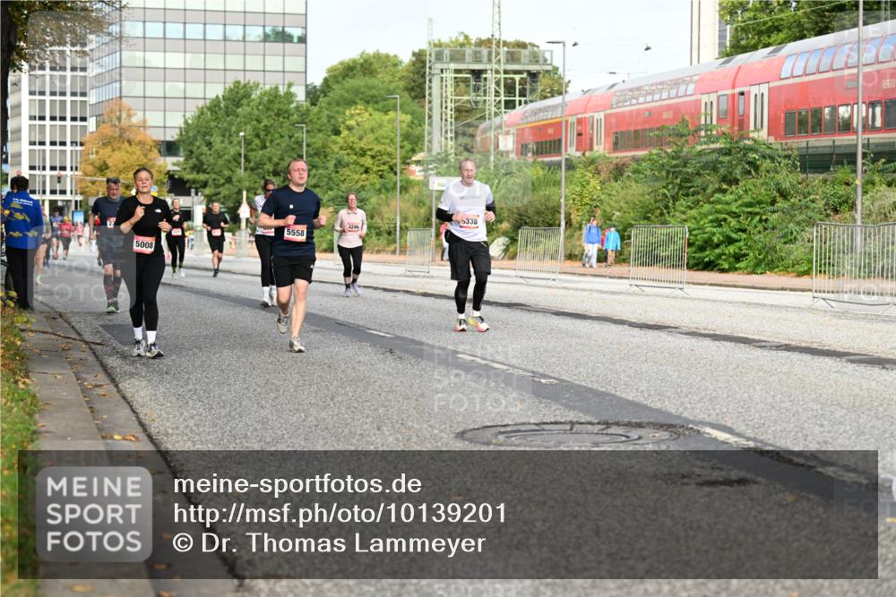 06.09.2026 - CURREX Alsterlauf Dr. Thomas Lammeyer http://msf.ph/oto/10139201 06.09.2026 10:06:04 Laufen 5008, 5338, 4246, 5558 meine-sportfotos.de