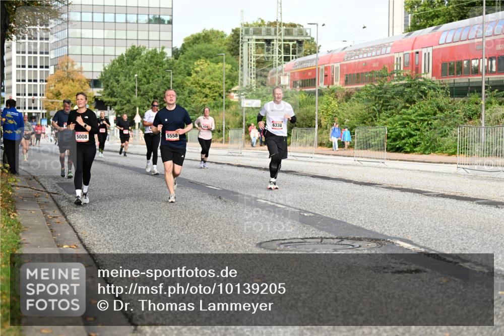 06.09.2026 - CURREX Alsterlauf Dr. Thomas Lammeyer http://msf.ph/oto/10139205 06.09.2026 10:06:04 Laufen 6338, 424, 5008, 5558 meine-sportfotos.de