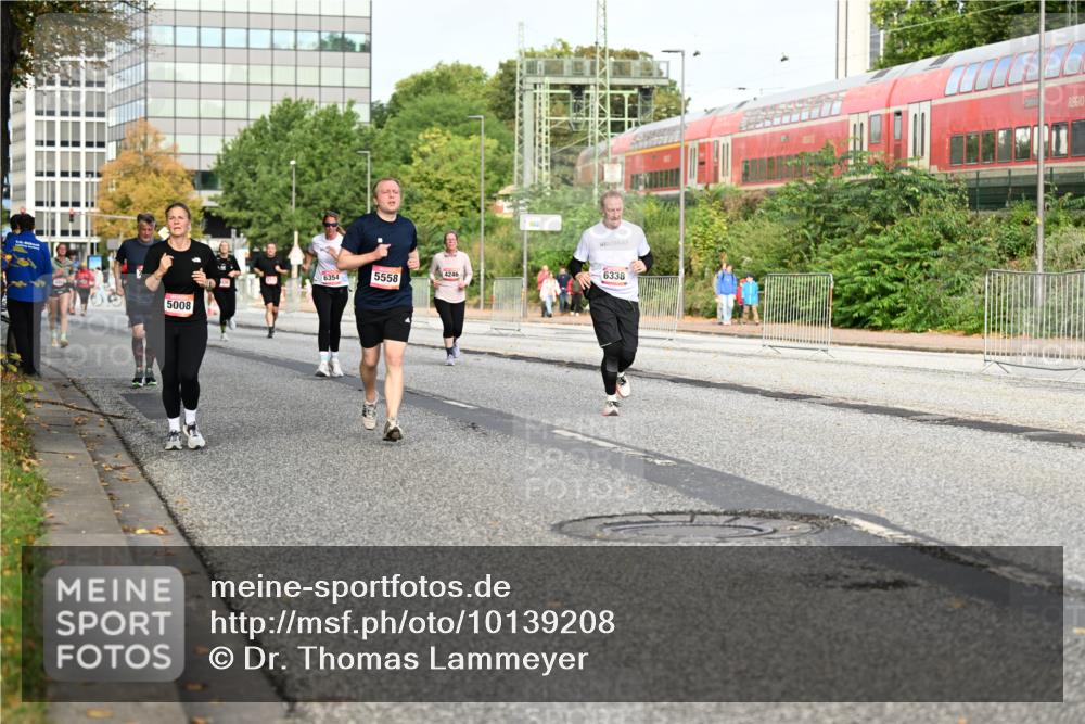 06.09.2026 - CURREX Alsterlauf Dr. Thomas Lammeyer http://msf.ph/oto/10139208 06.09.2026 10:06:05 Laufen 40, 5008, 6338, 4246, 6354, 5558 meine-sportfotos.de