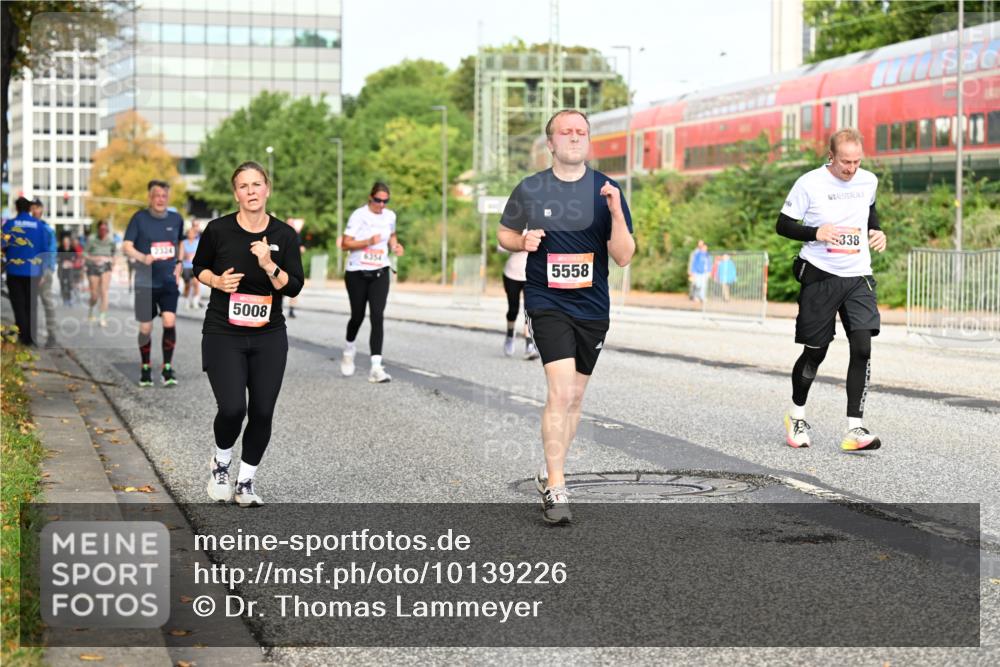 06.09.2026 - CURREX Alsterlauf Dr. Thomas Lammeyer http://msf.ph/oto/10139226 06.09.2026 10:06:07 Laufen 2324, 5008, 6354, 5558, 338 meine-sportfotos.de