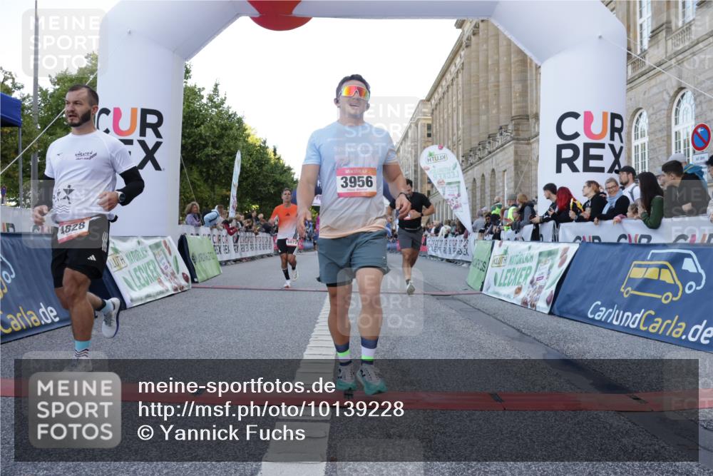 06.09.2026 - CURREX Alsterlauf Yannick Fuchs http://msf.ph/oto/10139228 06.09.2026 09:45:53 Ziel 2054, 3956, 4341, 4721, 4828, 5123, 6072, 6113, 6186, 8193 meine-sportfotos.de