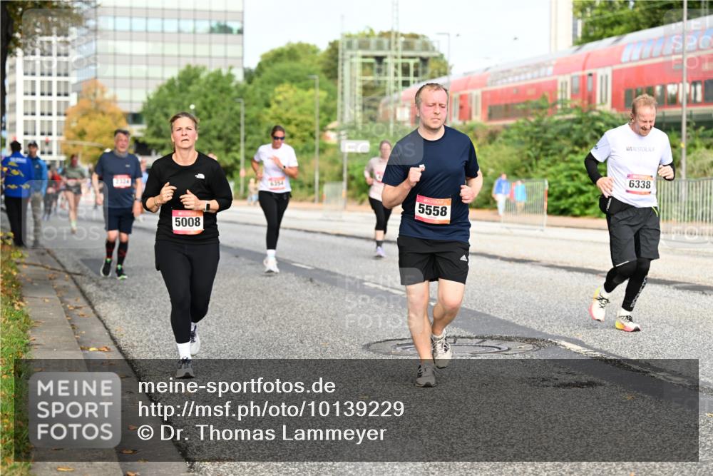 06.09.2026 - CURREX Alsterlauf Dr. Thomas Lammeyer http://msf.ph/oto/10139229 06.09.2026 10:06:07 Laufen 2324, 5008, 6354, 5558, 6338 meine-sportfotos.de