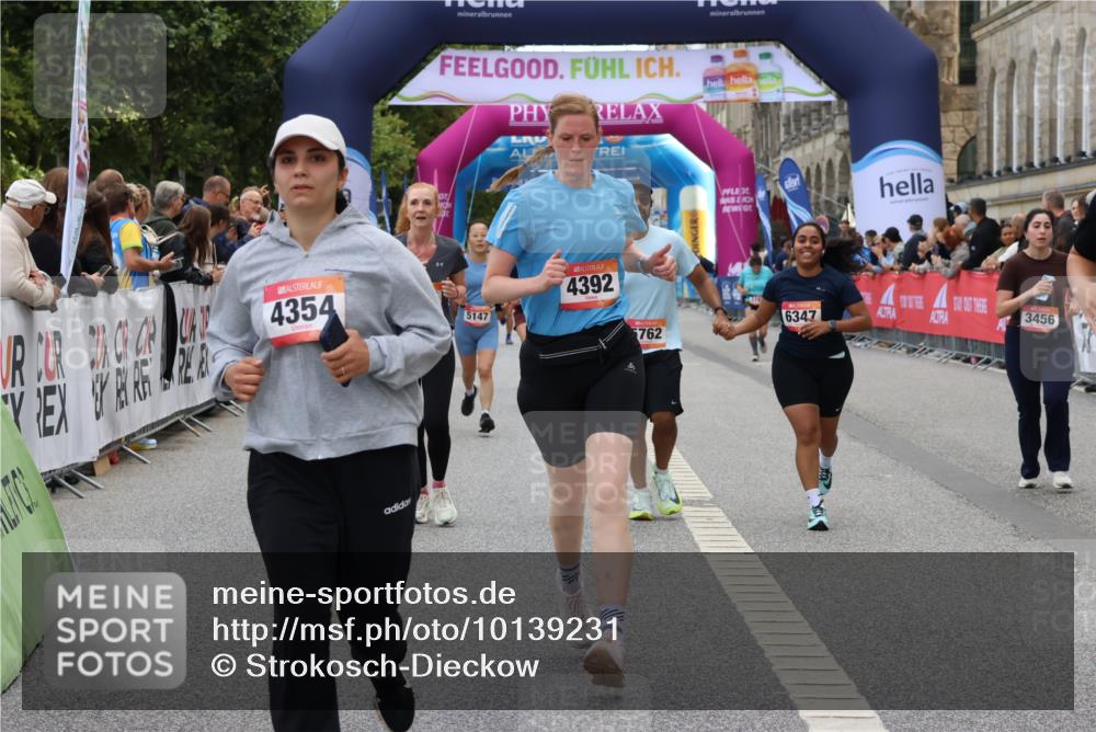 06.09.2026 - CURREX Alsterlauf Strokosch-Dieckow http://msf.ph/oto/10139231 06.09.2026 10:15:31 Ziel 2503, 2690, 3188, 3456, 3834, 4085, 4354, 4392, 5147, 5187, 5762, 5797, 6189, 6205, 6347, 6461 meine-sportfotos.de