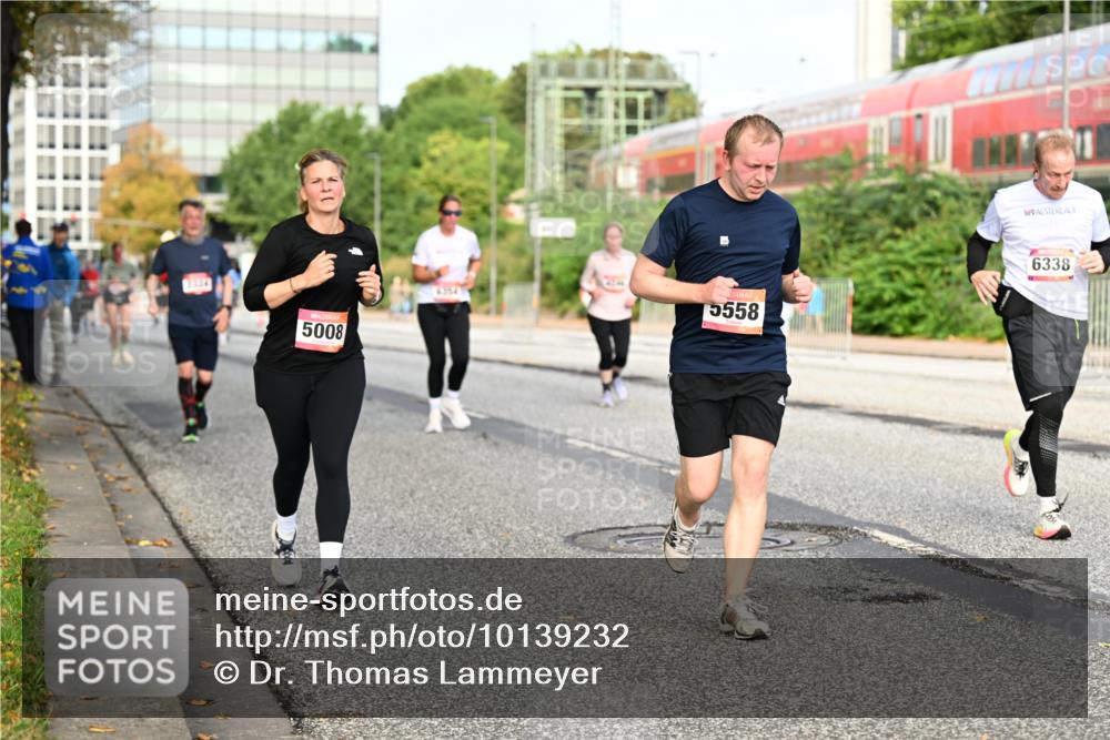 06.09.2026 - CURREX Alsterlauf Dr. Thomas Lammeyer http://msf.ph/oto/10139232 06.09.2026 10:06:08 Laufen 5008, 6354, 5558, 6338 meine-sportfotos.de