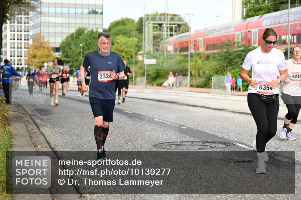 06.09.2026 - CURREX Alsterlauf Dr. Thomas Lammeyer http://msf.ph/oto/10139277 06.09.2026 10:06:12 Laufen 2324, 6354, 4246 meine-sportfotos.de