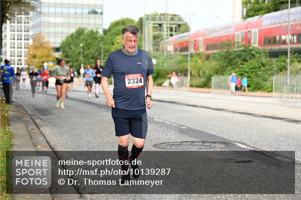 06.09.2026 - CURREX Alsterlauf Dr. Thomas Lammeyer http://msf.ph/oto/10139287 06.09.2026 10:06:13 Laufen 2324 meine-sportfotos.de