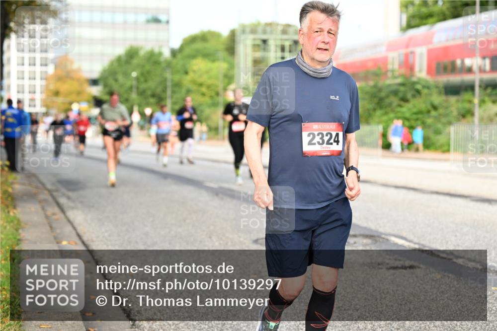 06.09.2026 - CURREX Alsterlauf Dr. Thomas Lammeyer http://msf.ph/oto/10139297 06.09.2026 10:06:14 Laufen 2324 meine-sportfotos.de