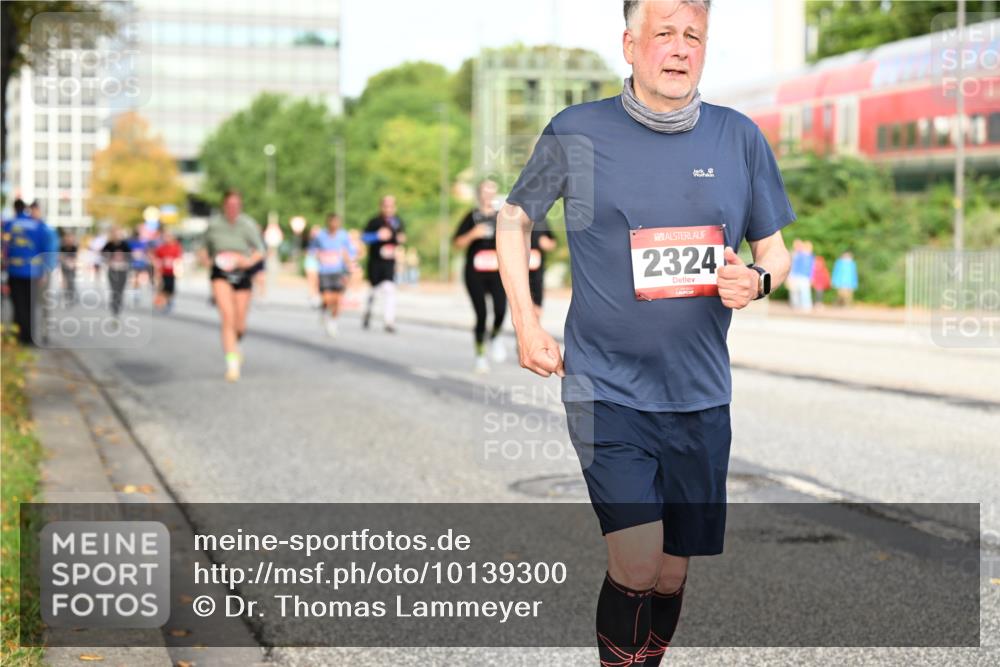 06.09.2026 - CURREX Alsterlauf Dr. Thomas Lammeyer http://msf.ph/oto/10139300 06.09.2026 10:06:14 Laufen 2324 meine-sportfotos.de