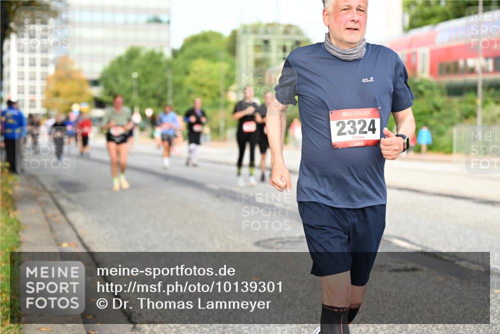 06.09.2026 - CURREX Alsterlauf Dr. Thomas Lammeyer http://msf.ph/oto/10139301 06.09.2026 10:06:14 Laufen 2324 meine-sportfotos.de