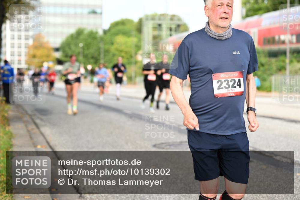 06.09.2026 - CURREX Alsterlauf Dr. Thomas Lammeyer http://msf.ph/oto/10139302 06.09.2026 10:06:14 Laufen 2324 meine-sportfotos.de