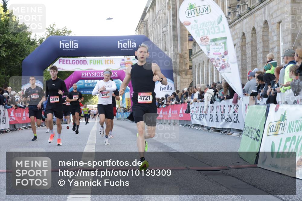 06.09.2026 - CURREX Alsterlauf Yannick Fuchs http://msf.ph/oto/10139309 06.09.2026 09:45:56 Ziel 2054, 2731, 2828, 3623, 3956, 4341, 4721, 4828, 5123, 6072, 6113, 6391, 8193 meine-sportfotos.de