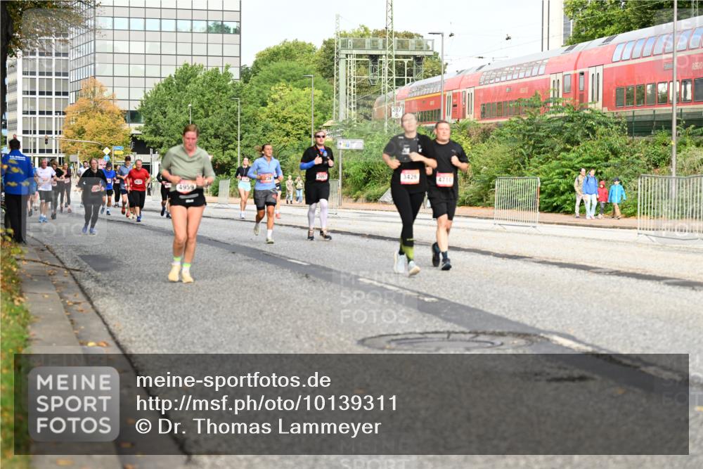06.09.2026 - CURREX Alsterlauf Dr. Thomas Lammeyer http://msf.ph/oto/10139311 06.09.2026 10:06:15 Laufen 3426, 4710, 2634, 4959 meine-sportfotos.de