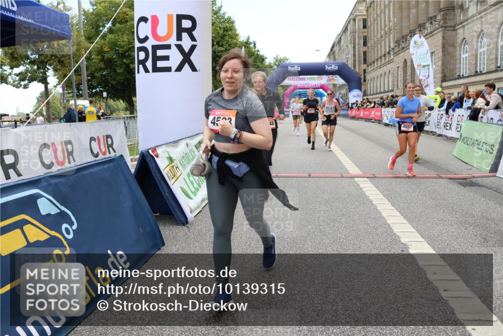 06.09.2026 - CURREX Alsterlauf Strokosch-Dieckow http://msf.ph/oto/10139315 06.09.2026 10:17:03 Ziel 2048, 3002, 3496, 3973, 4477, 4523, 4557, 4592, 5082, 5875, 6025, 8083, 8235, 8295 meine-sportfotos.de